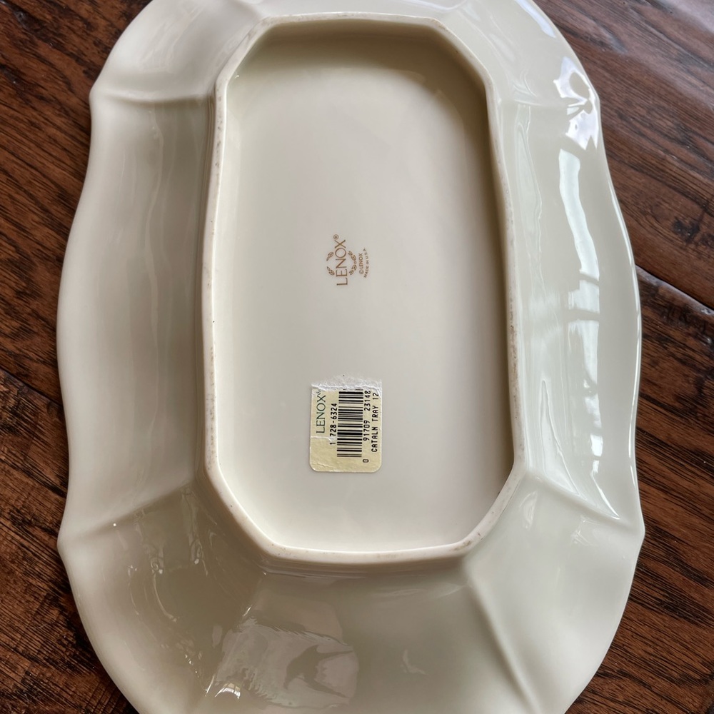 Lenox Catalan Collection rectangular tray. - Picture 4 of 4